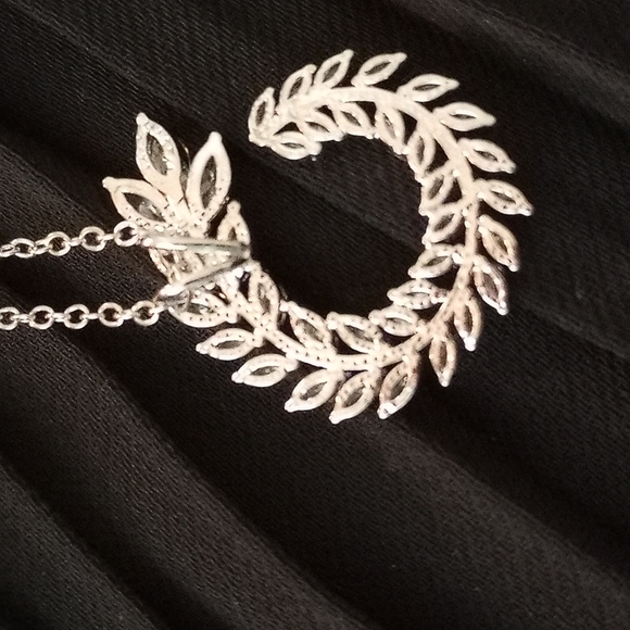 Bridal or Bridesmaid CZ/White GF Gift Set of Earrings and Necklace - Picture 4 of 6